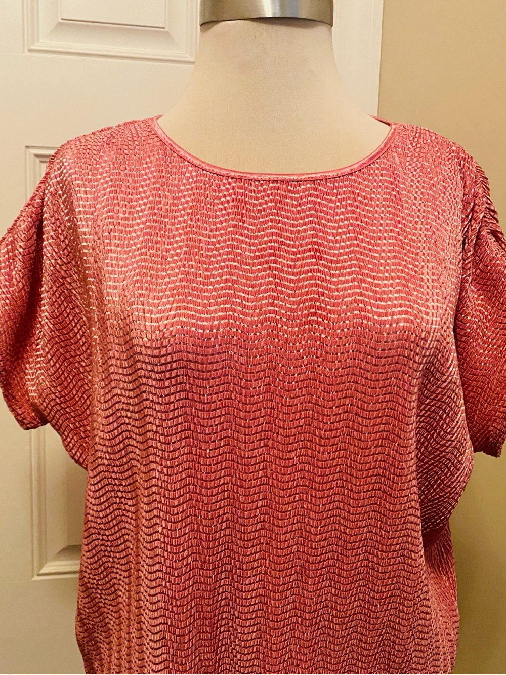 Textured Pink Scoop Neck Blouse with Ruched Short Sleeves